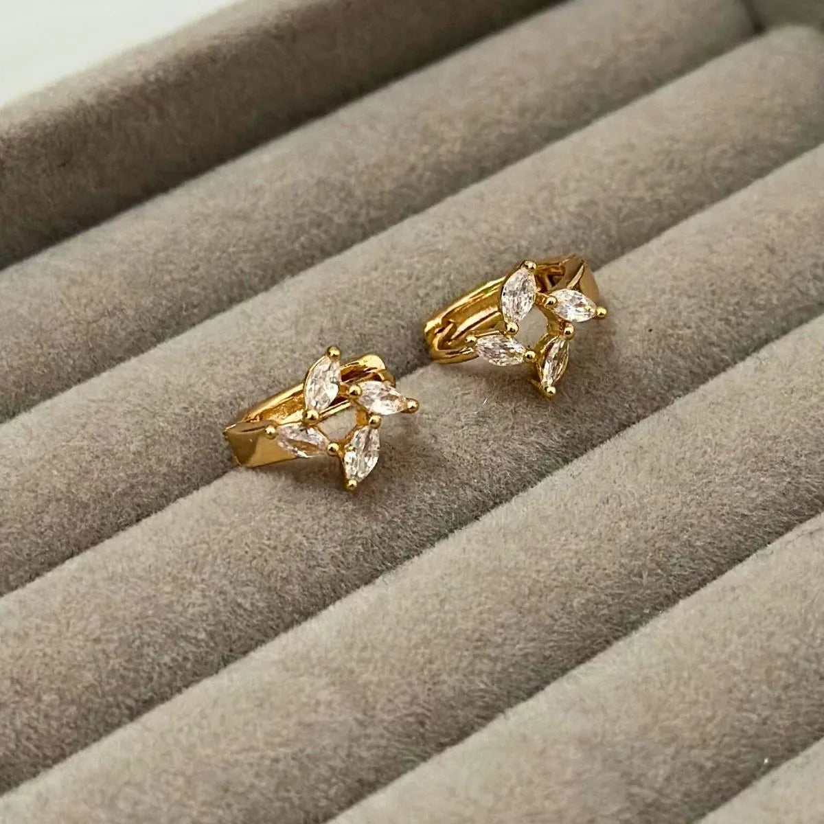 Eclat Mini Hoops (Champagne Gold)
