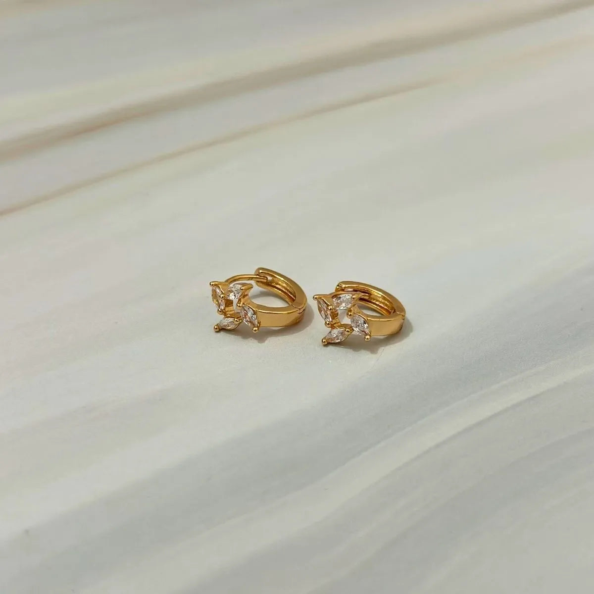 Eclat Mini Hoops (Champagne Gold)