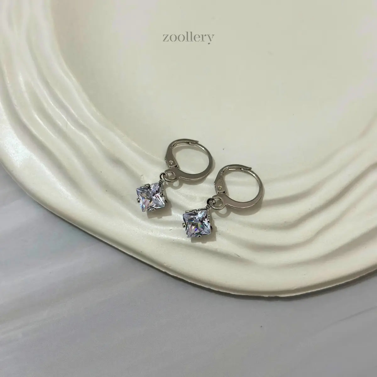 Glimmer Cube Charm (SIlver)