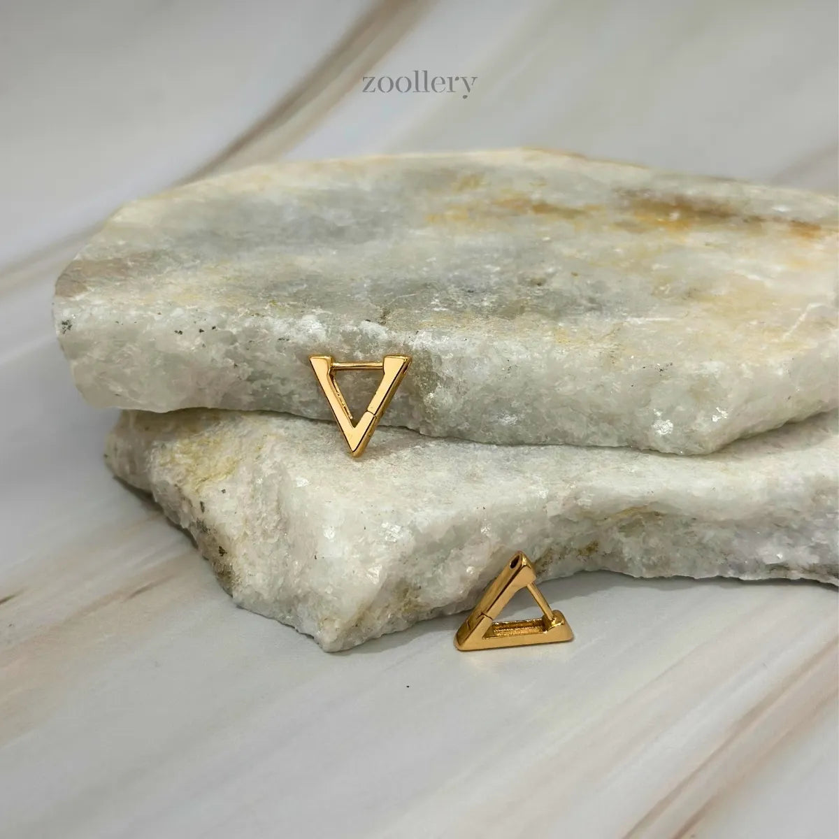Acute Chic Earrings (Champagne Gold)