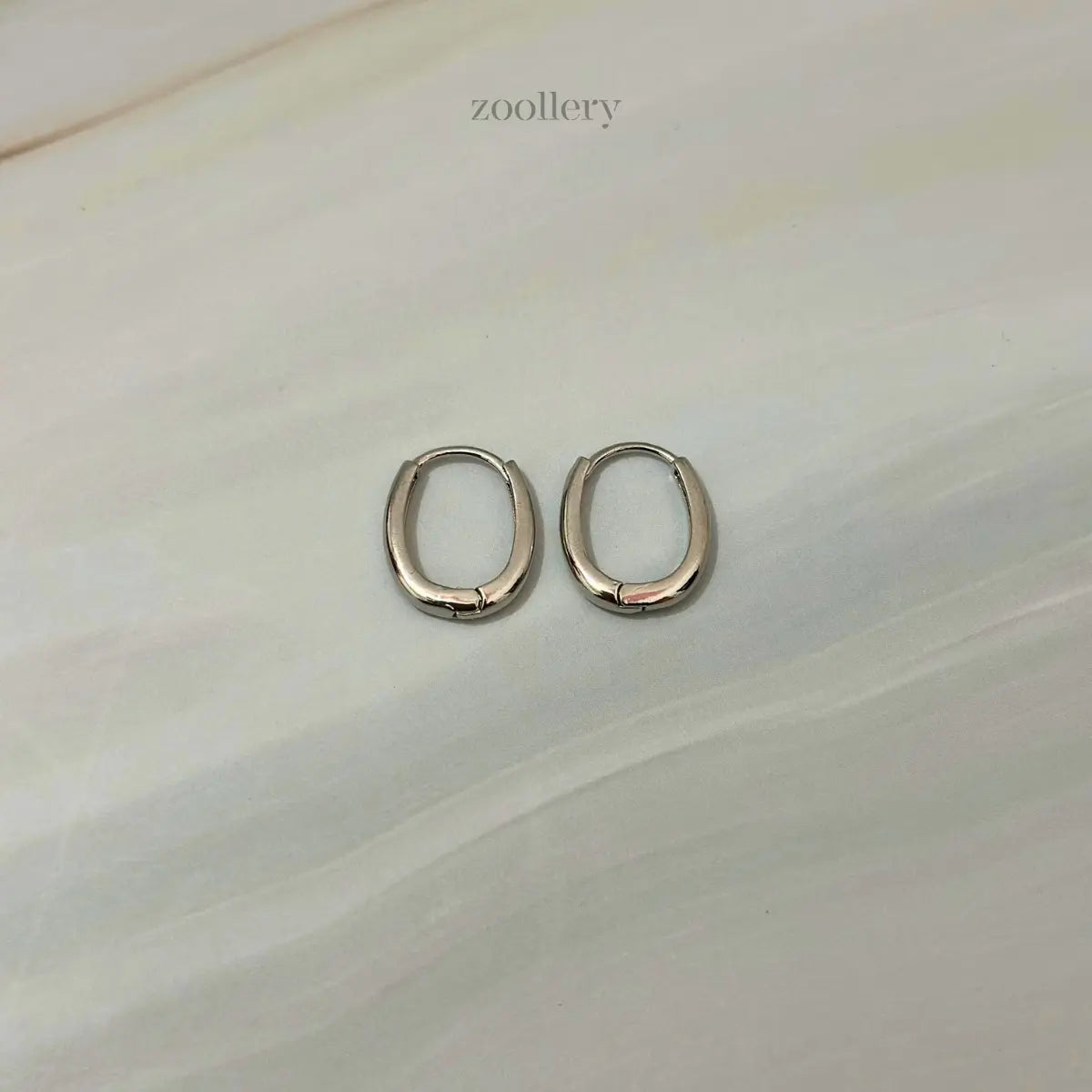 Sleek Oval Hoops
