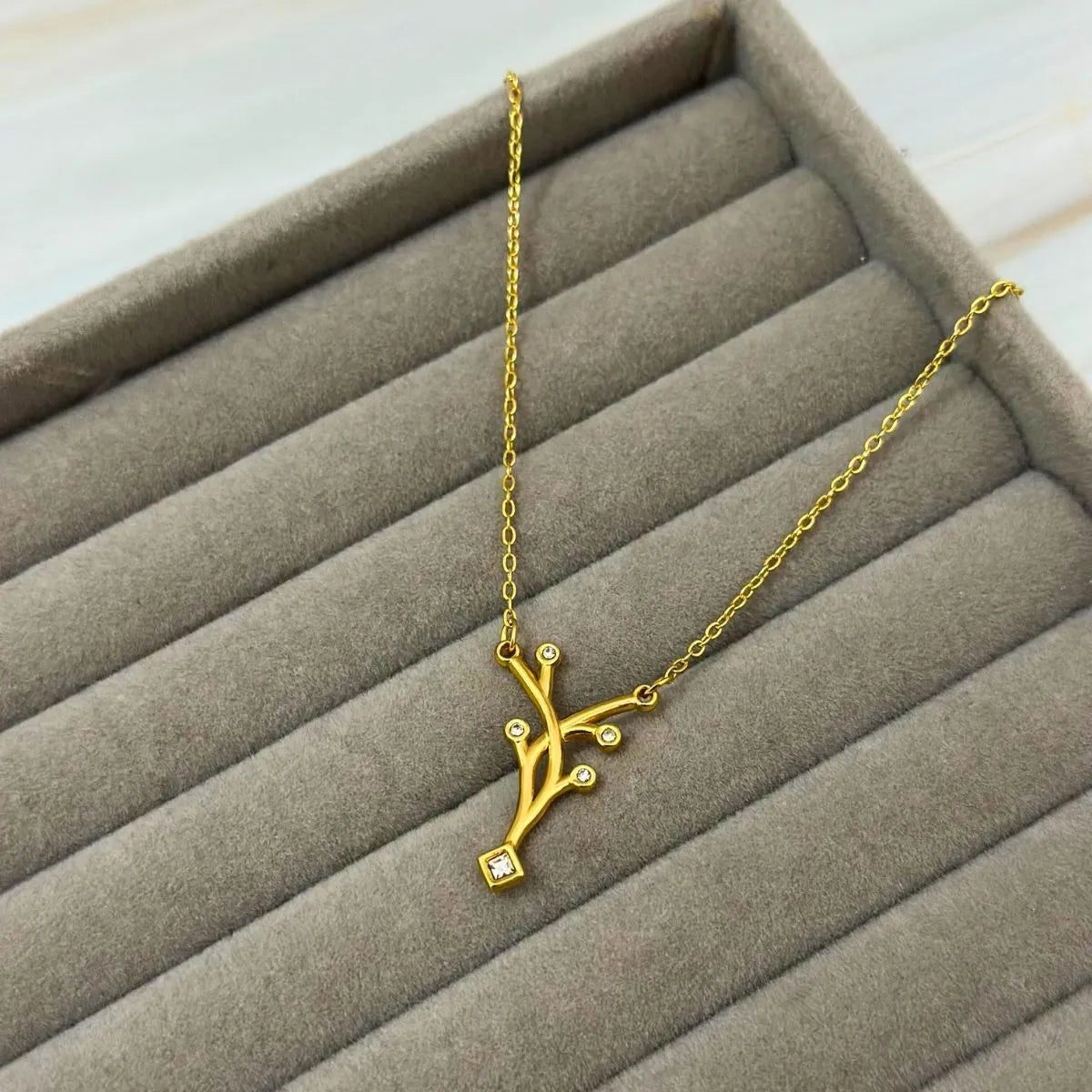 Vierra Twig Chain