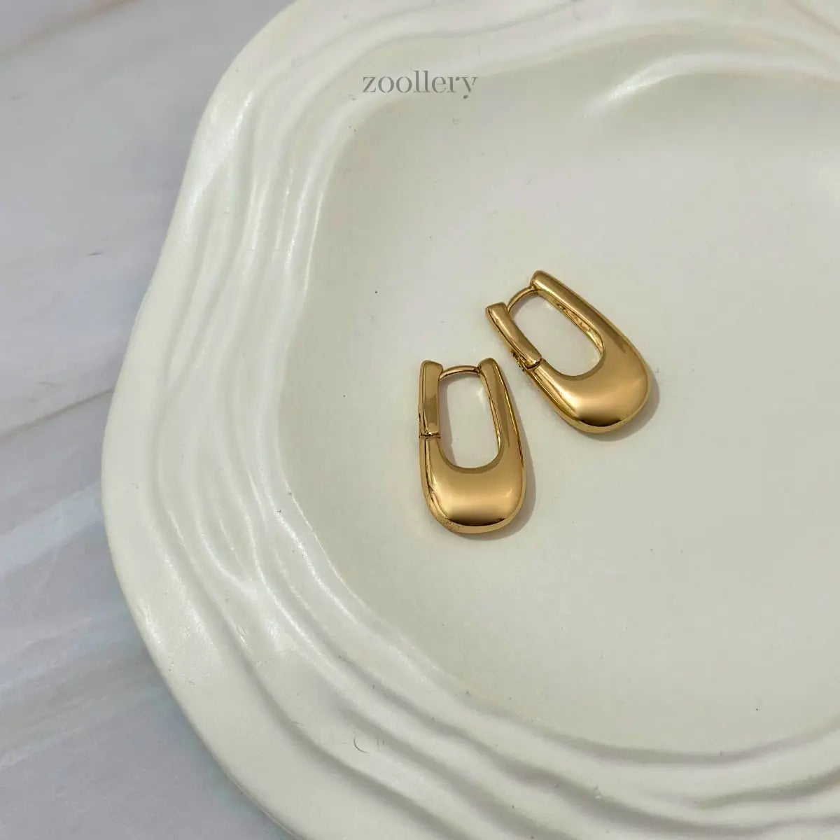 Polished Curve Loop
