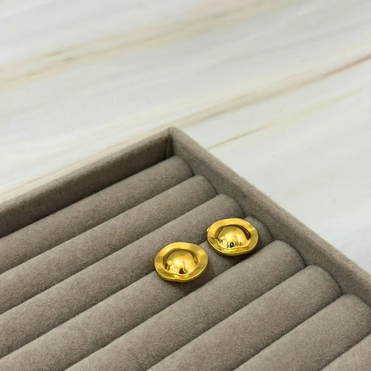 Aura Dome Studs
