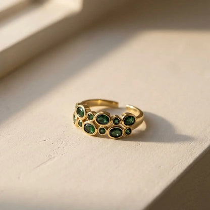 Solenne Ring (Emerald Green)