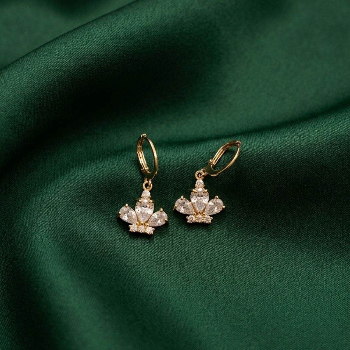 Tiara Belle Earrings