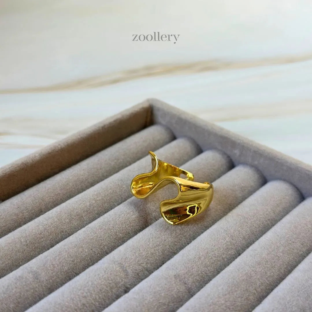 Abstract Luxe Ring