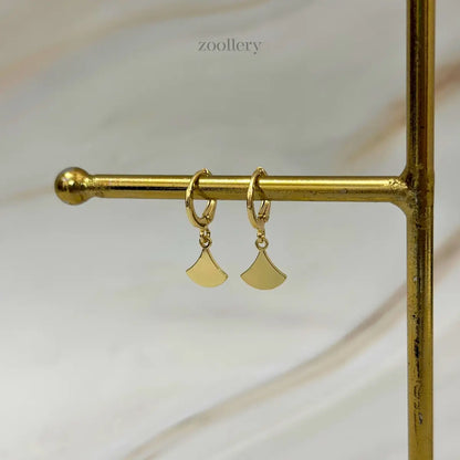 Golden Petal Drops