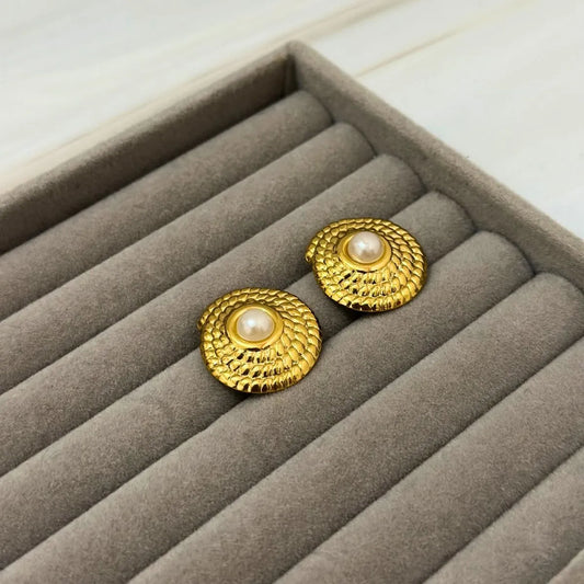 Maison Pearl Studs