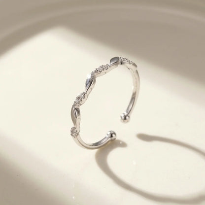 Eterna Zig Zag Ring