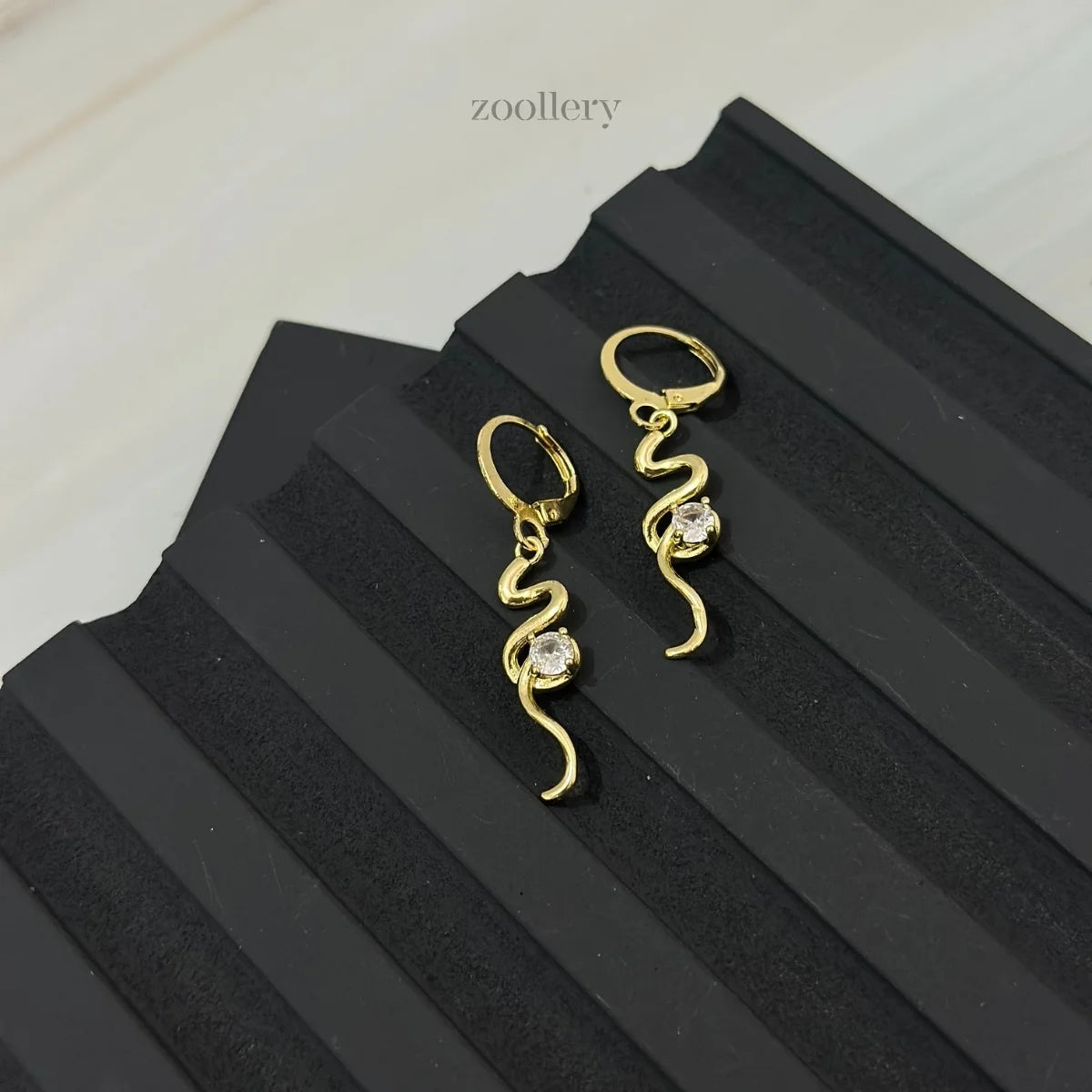 Swayline Earrings (Gold)