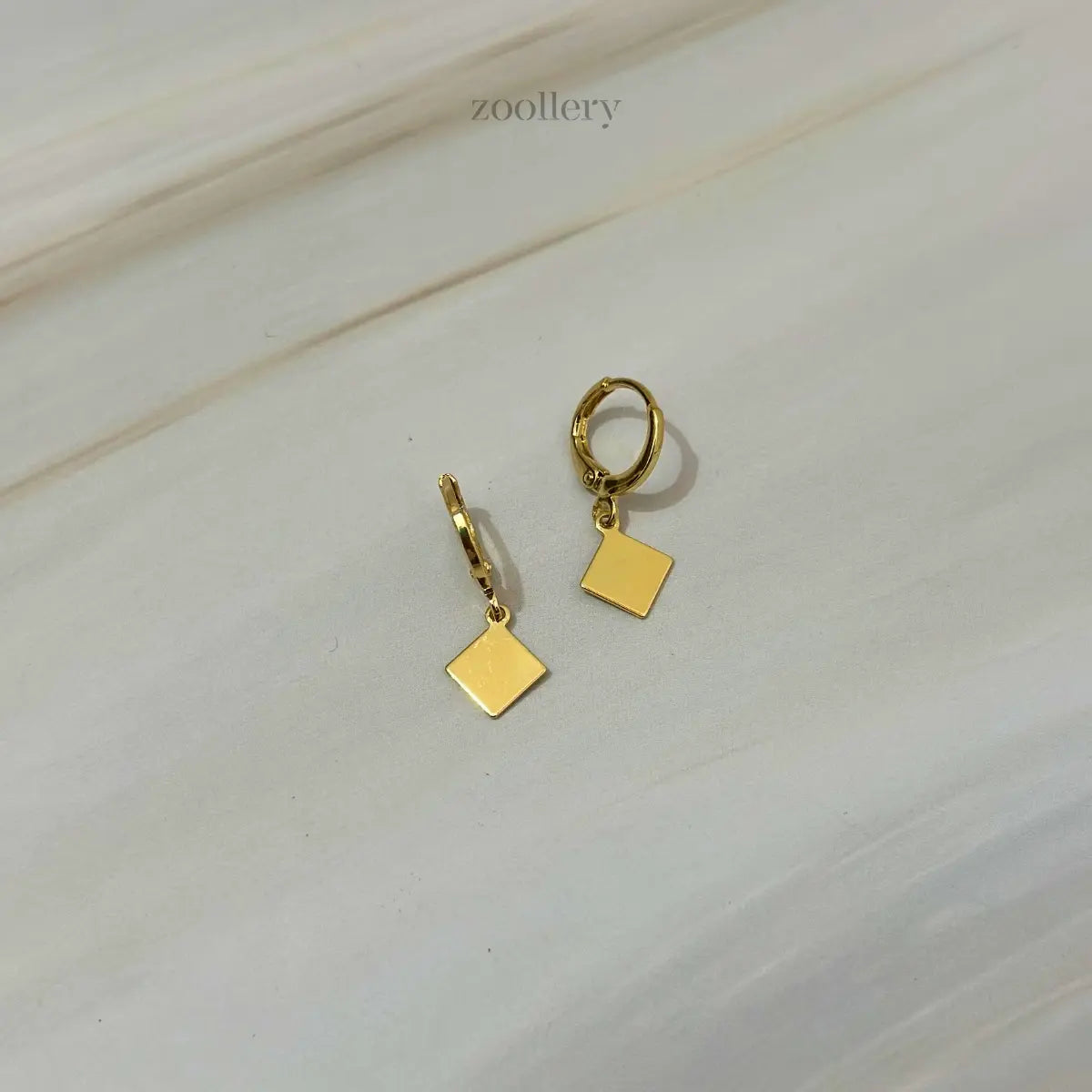 Golden Rhombus Drops