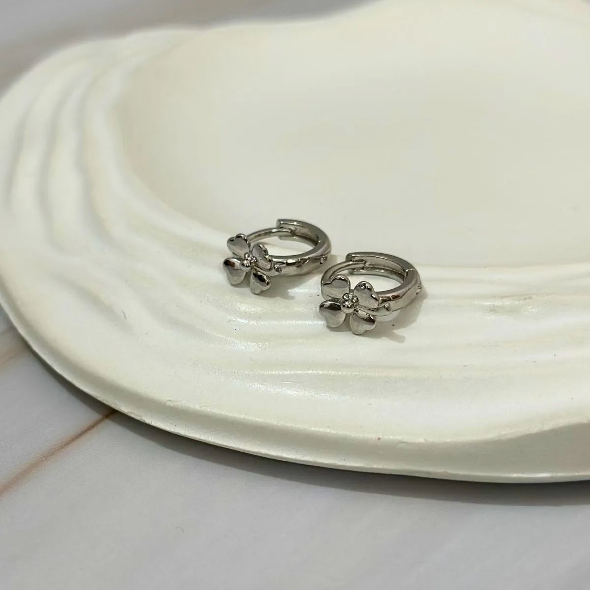 Silver Éclore Hoops