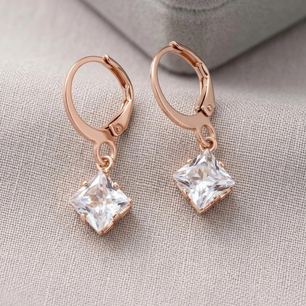 Glimmer Cube Charm (Rose Gold)