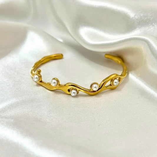 Isola Pearl Cuff