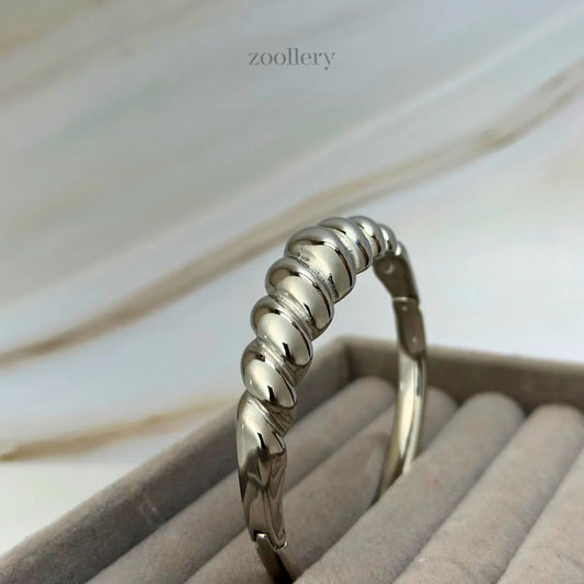Frost Twist Bracelet