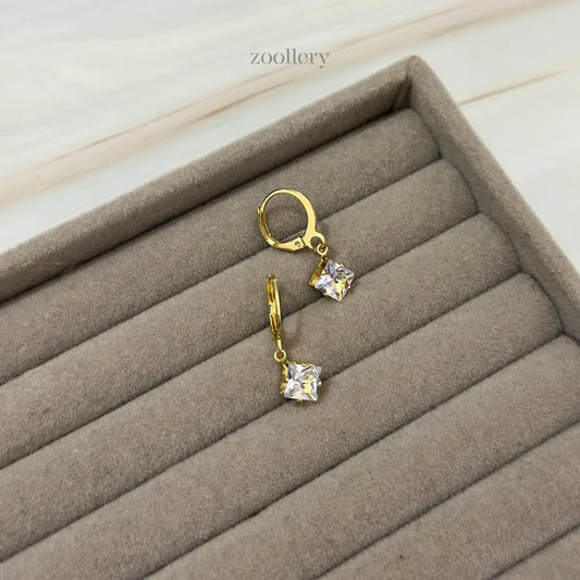 Glimmer Cube Charm (Gold)