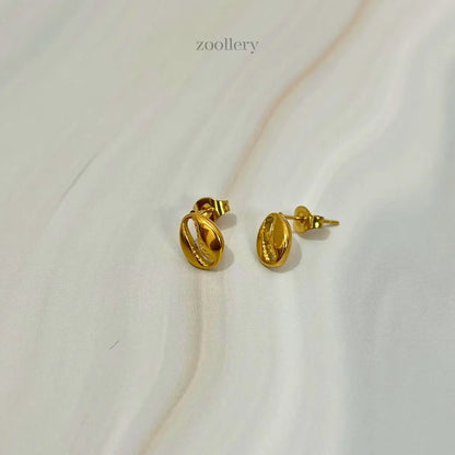 Shellie Pop Studs