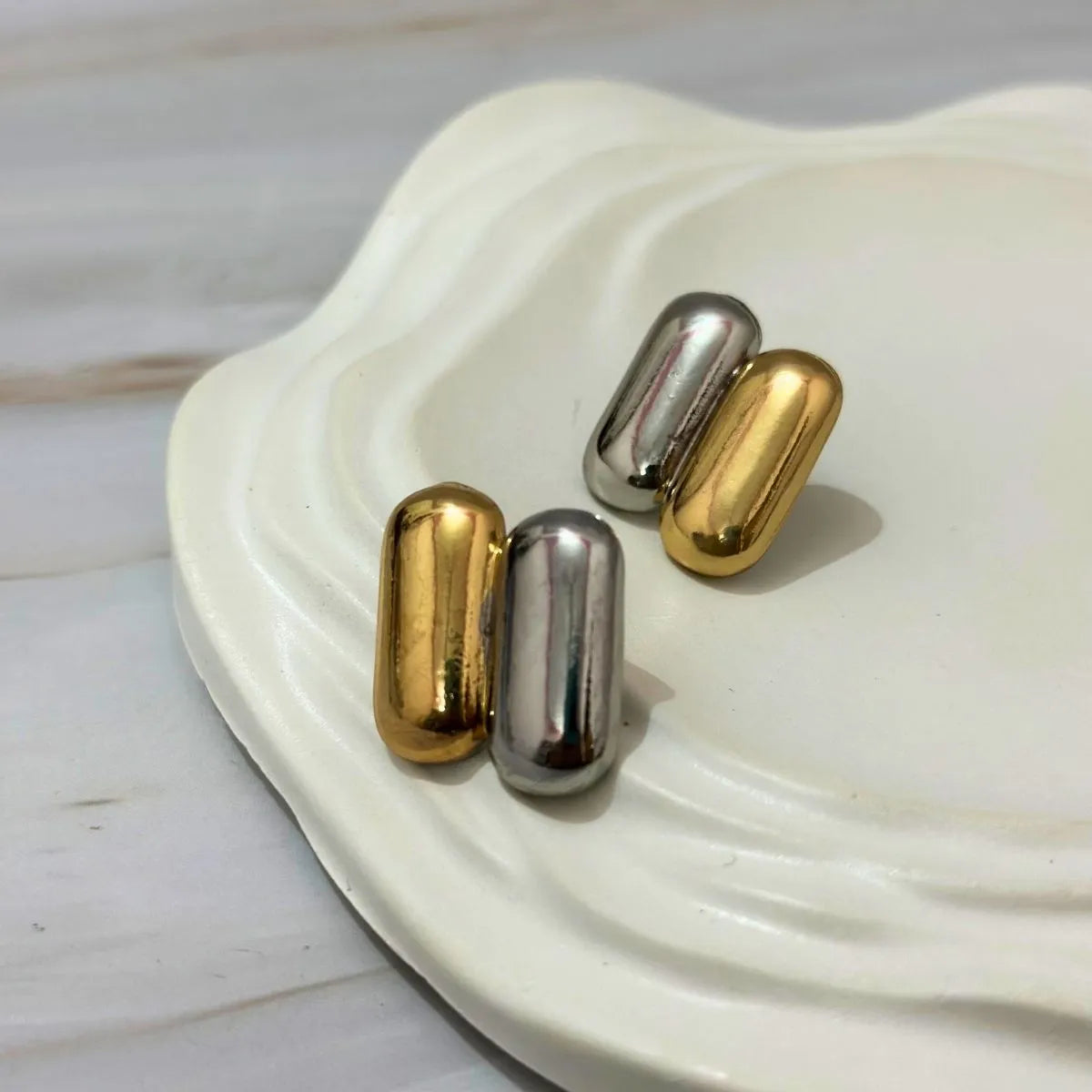 Duo Tone Studs