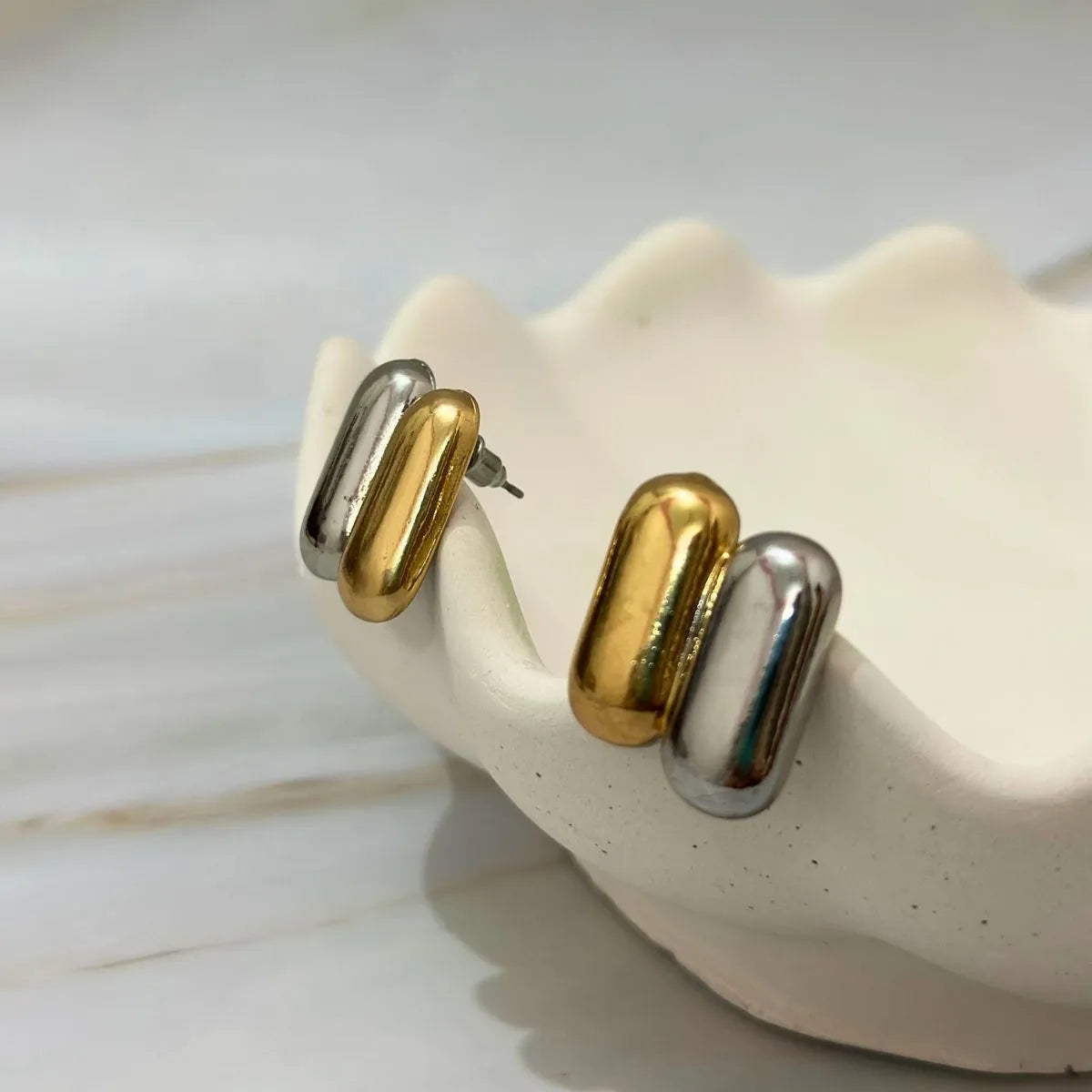 Duo Tone Studs
