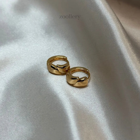 Braided Gold Huggies (Champagne Gold)