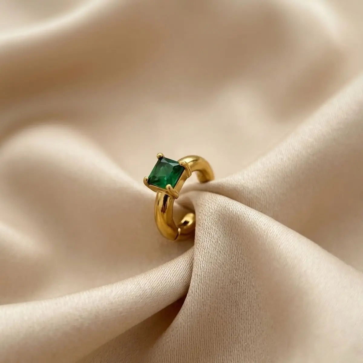 Green Clasp Cuff