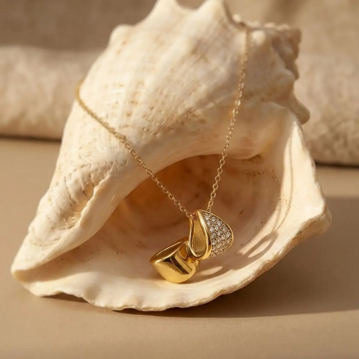 Twist & Glow Necklace