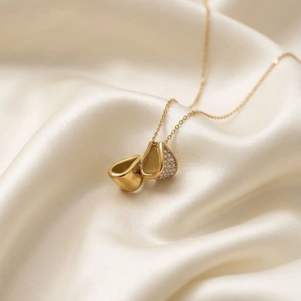 Twist & Glow Necklace