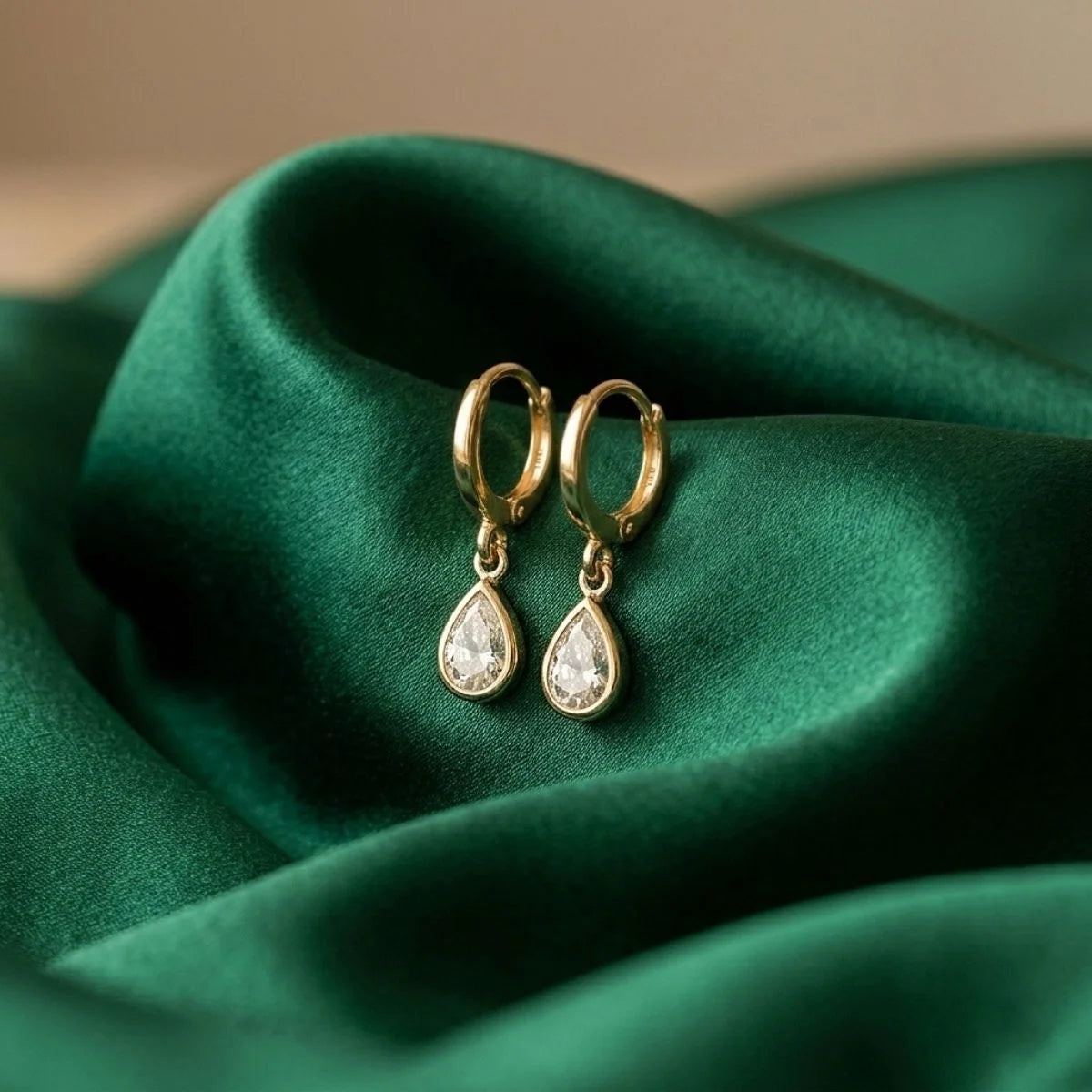 Classic Crystal Drops (Gold)