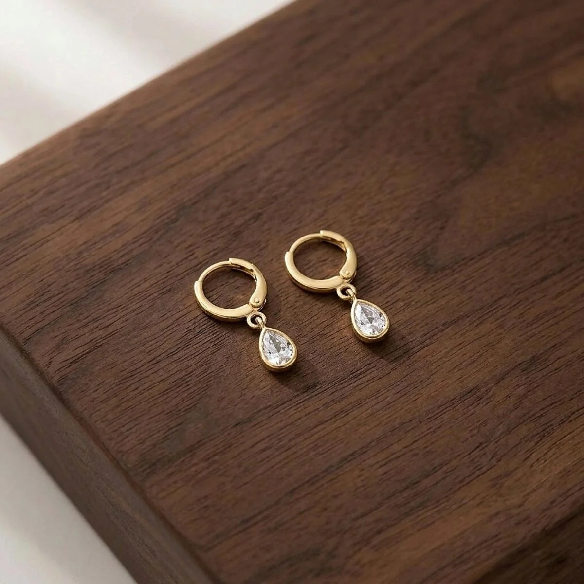 Classic Crystal Drops (Gold)