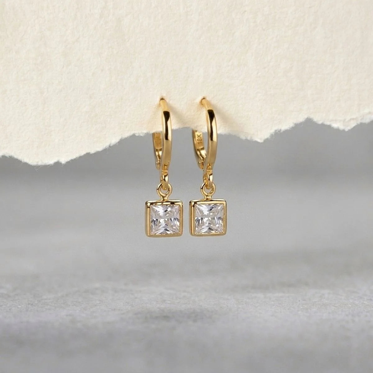 Crystal Dangle Earrings (Gold)