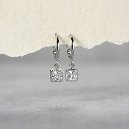 Crystal Dangle Earrings (Silver)